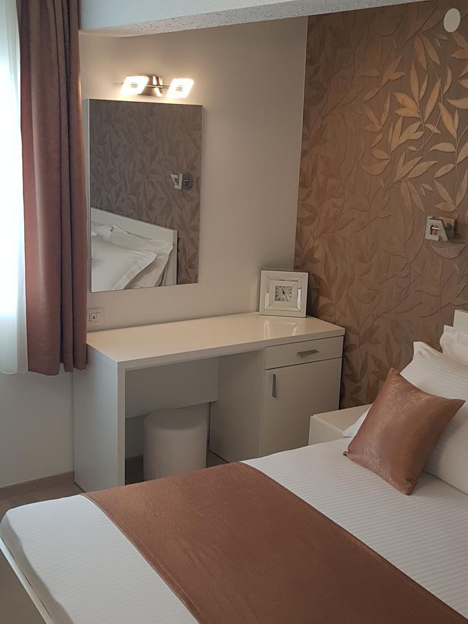 Apartments Petricevic โปดสตรานา ภายนอก รูปภาพ
