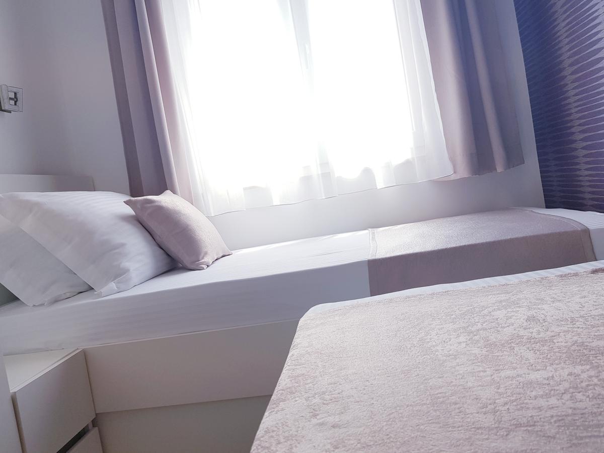 Apartments Petricevic โปดสตรานา ภายนอก รูปภาพ