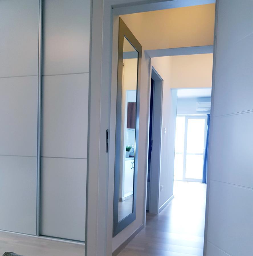 Apartments Petricevic โปดสตรานา ภายนอก รูปภาพ